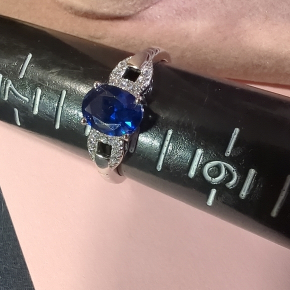 💙Blue Sapphire 925 Sterling Silver & CZ Designer Ring Size 8 NWT - Picture 10 of 14
